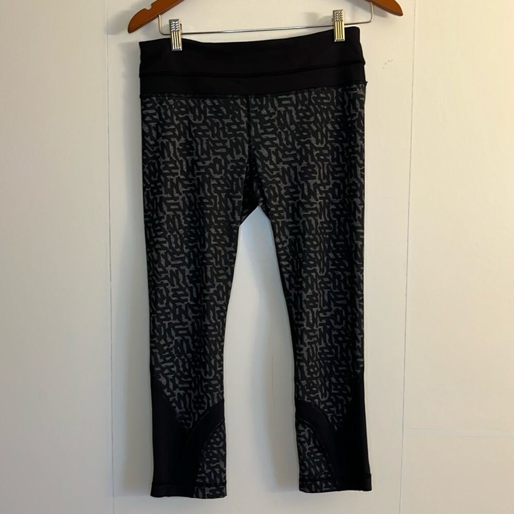 Lululemon Run Inspire Crop Leggings Size 8 Heathered Net Pop Black Mesh Panel